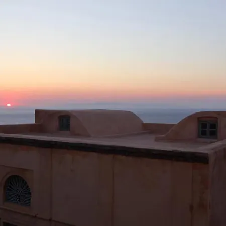 فيلة The Ro House *